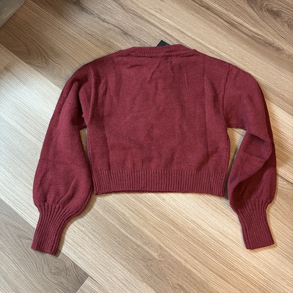 Long Sleeved Burgundy Sweater - Picture 4 of 6